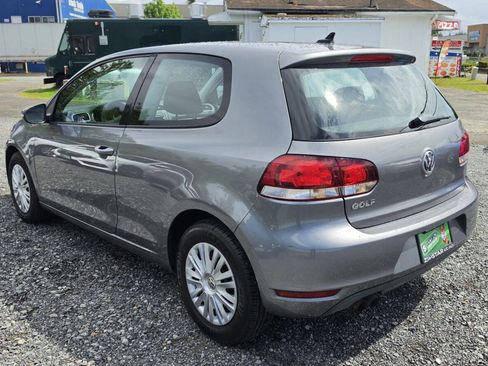 Used 2012 Volkswagen Golf 2-Door FWD image 5