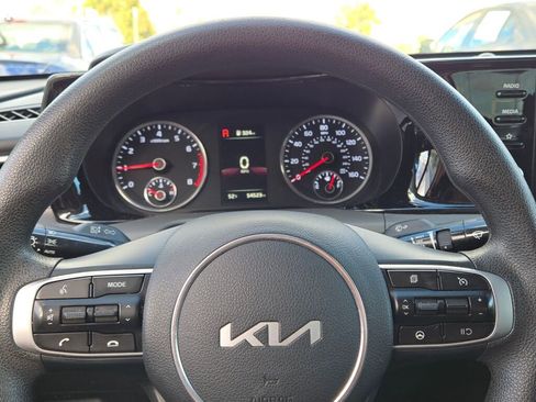 Used 2023 Kia K5 LXS image 30