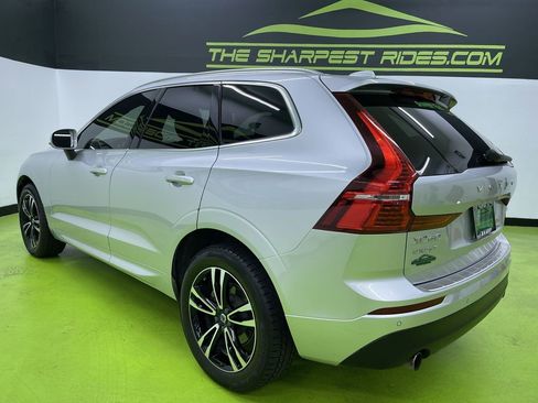 Used 2021 Volvo XC60 T5 Momentum w/ Premium Package image 7