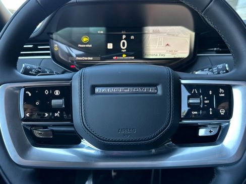 New 2025 Land Rover Range Rover SV image 26