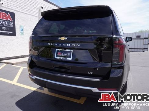 Used 2025 Chevrolet Suburban LT RWD image 74