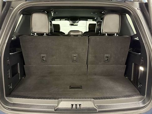 Used 2020 Ford Expedition XLT w/ Equipment Group 202A AWD/4WD image 25