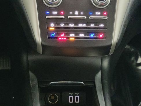 Used 2019 Lincoln MKC Reserve w/ MKC Climate Package image 24