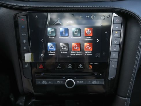 Used 2025 INFINITI QX55 Luxe w/ Accent Package image 11