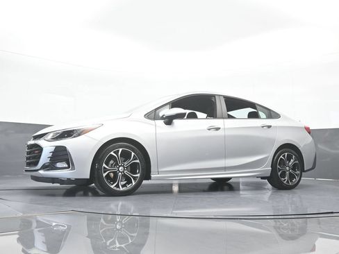 Used 2019 Chevrolet Cruze LT w/ RS Package FWD image 49