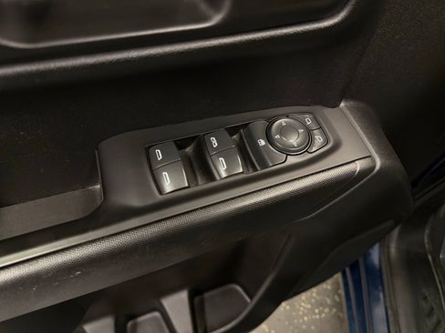 Used 2023 Chevrolet Silverado 1500 Custom image 10