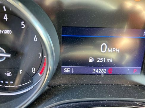 Used 2020 Buick Encore GX Select image 19