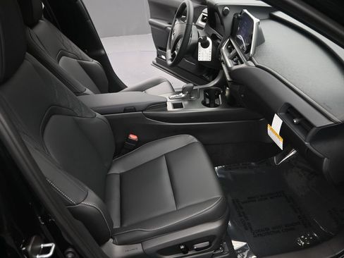 New 2026 Lexus UX 300h FWD image 13