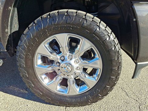 Used 2023 RAM 3500 Limited image 27