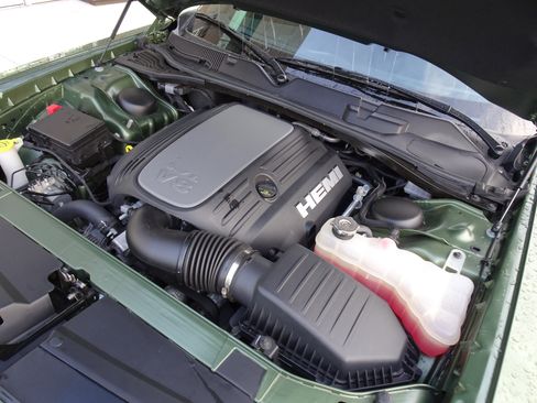 Used 2023 Dodge Challenger R/T w/ Plus Package image 15