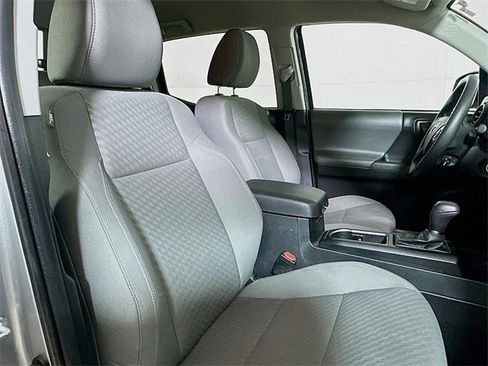 Used 2022 Toyota Tacoma SR image 24