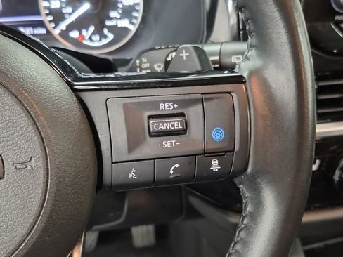 Certified 2022 Nissan Pathfinder SV w/ SV Black Package image 30