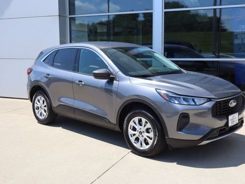 Used 2024 Ford Escape Active AWD/4WD image 7