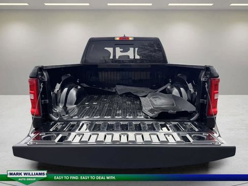 Used 2025 RAM 1500 Big Horn AWD/4WD image 26