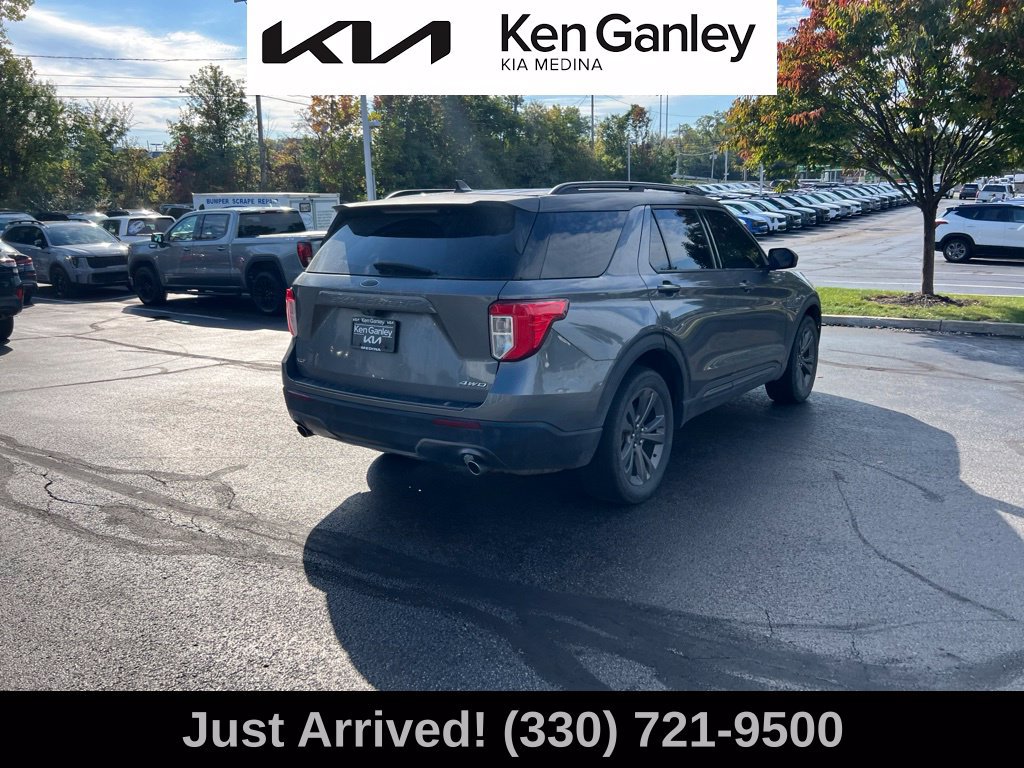 Used 2021 Ford Explorer XLT w/ Equipment Group 202A AWD/4WD image 5