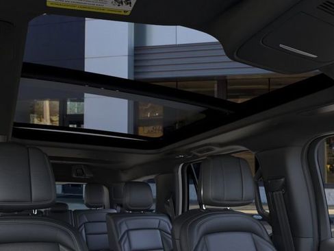 New 2026 Lincoln Navigator Reserve w/ Jet Appearance Package AWD/4WD image 24