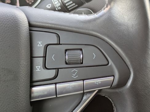 Used 2024 Cadillac XT6 Luxury image 18