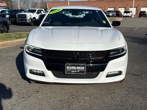 Used 2020 Dodge Charger SXT w/ Blacktop Package image 2