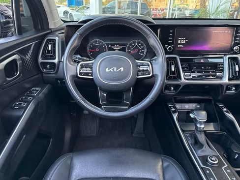 Used 2023 Kia Sorento S w/ Panoramic Sunroof Package FWD image 13
