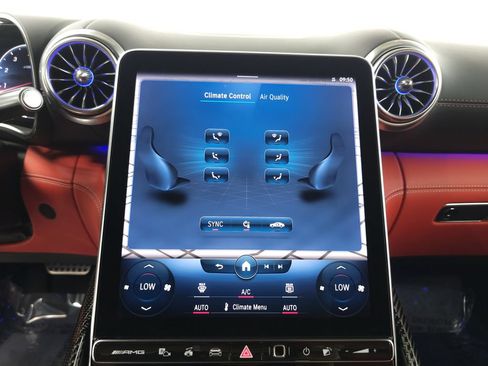 Used 2022 Mercedes-Benz SL 63 AMG 4MATIC w/ Driver Assistance Package image 19