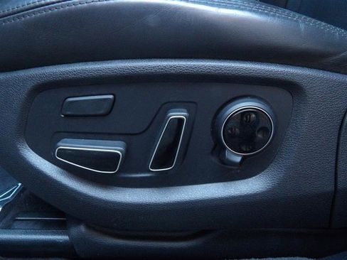 Used 2017 Genesis G80 3.8 w/ Option Group 03 image 26