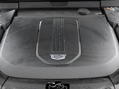 Used 2024 Cadillac Lyriq Tech RWD image 37