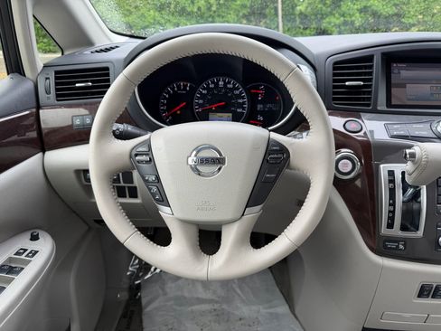 Used 2015 Nissan Quest SL image 24