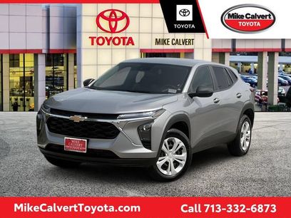 Used 2025 Chevrolet Trax LS