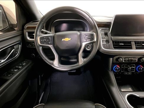Used 2023 Chevrolet Suburban Premier AWD/4WD image 7