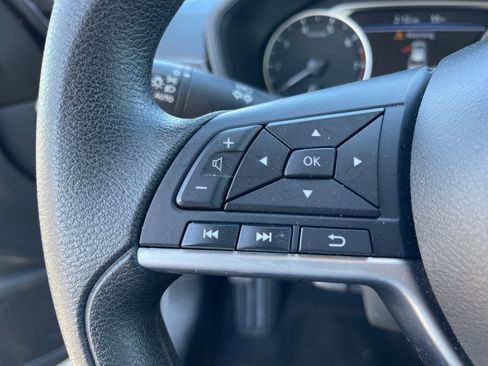 Used 2024 Nissan Altima 2.5 SV FWD image 17
