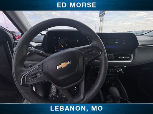 Used 2025 Chevrolet TrailBlazer LT w/ Driver Confidence Package image 11