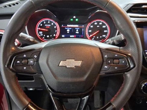 Used 2021 Chevrolet TrailBlazer RS w/ Sun and Liftgate Package image 13