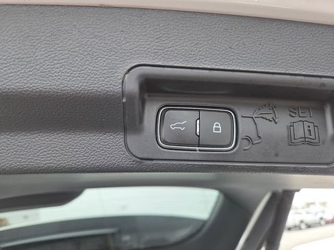 Used 2023 Ford Explorer XLT w/ Equipment Group 202A image 17