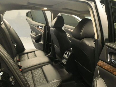 Used 2018 Nissan Maxima Platinum image 16