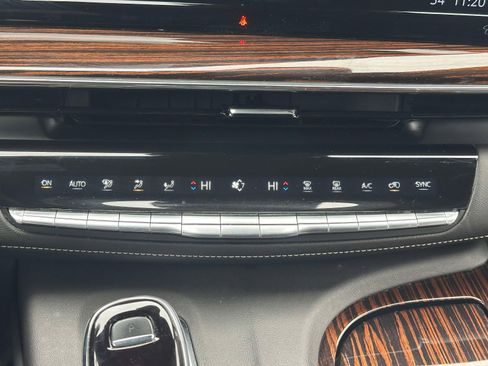 Used 2022 Cadillac Escalade Premium Luxury w/ LPO, Illumination Package image 13