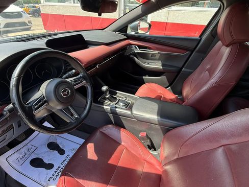 Used 2022 MAZDA MAZDA3 s FWD image 9