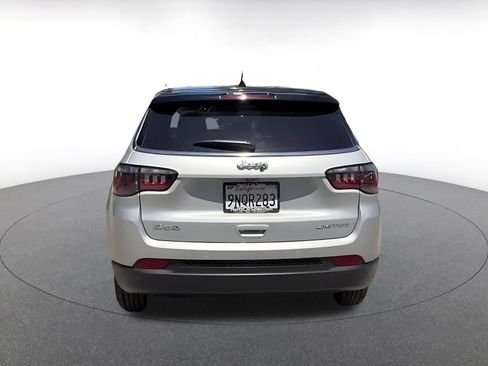 Used 2025 Jeep Compass Limited AWD/4WD image 14