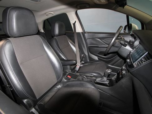 Used 2018 Buick Encore Preferred FWD image 19