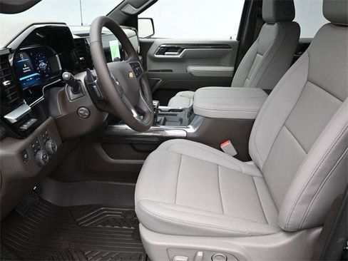 New 2026 Chevrolet Silverado 1500 LTZ w/ LTZ Premium Package image 16