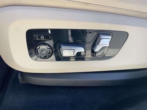 Used 2022 BMW X5 xDrive40i w/ M Sport Package image 17
