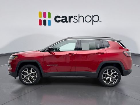 Used 2025 Jeep Compass Limited w/ Sun & Sound Group AWD/4WD image 2