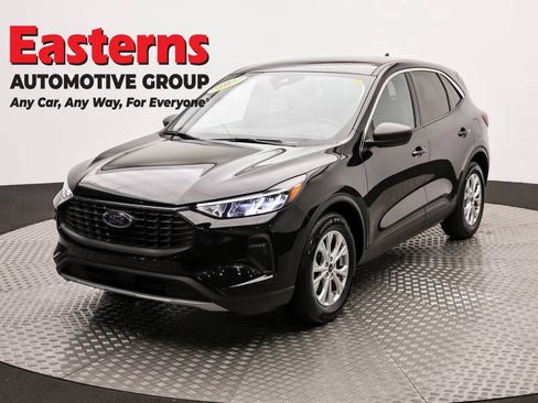 Used 2024 Ford Escape Active FWD image 1