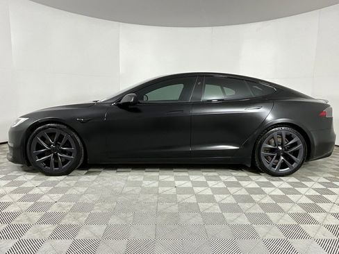 Used 2022 Tesla Model S Plaid image 2