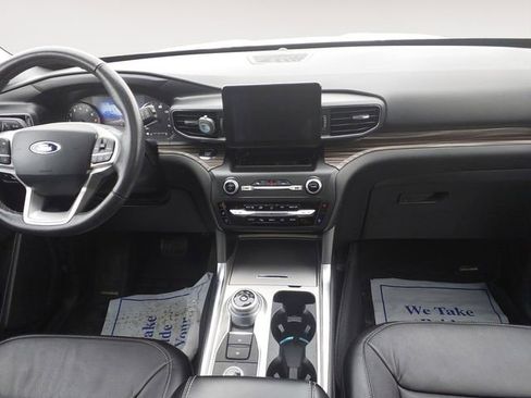 Used 2020 Ford Explorer Limited w/ Equipment Group 310A AWD/4WD image 11