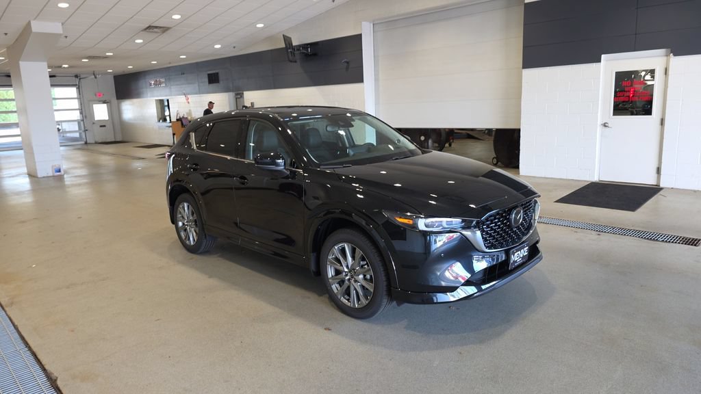Used 2025 MAZDA CX-5 AWD 2.5 S w/ Premium Plus Pkg image 4