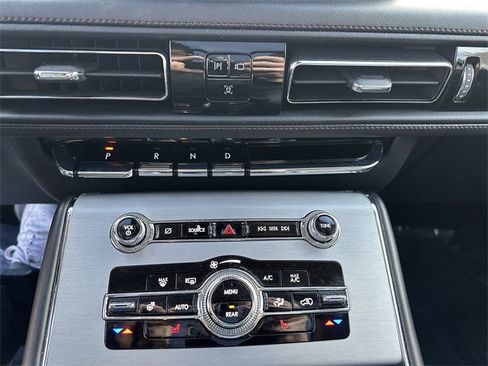 Certified 2024 Lincoln Aviator Premiere w/ Premium Package image 23