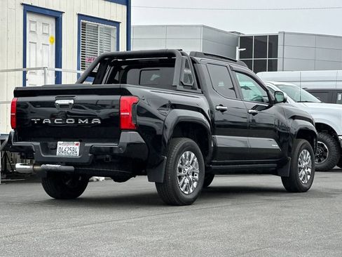 Used 2024 Toyota Tacoma Limited w/ Limited Package (LT) AWD/4WD image 4