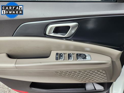 Used 2025 Kia Carnival image 18