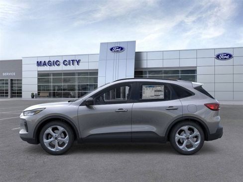 Used 2025 Ford Escape ST-Line w/ Equipment Group 301A image 3