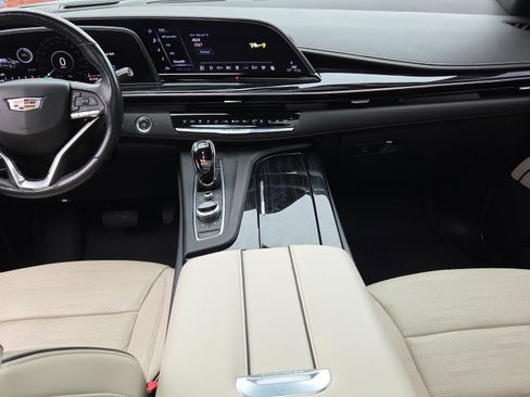 Used 2021 Cadillac Escalade Sport w/ Driver Assist Tech Package image 15